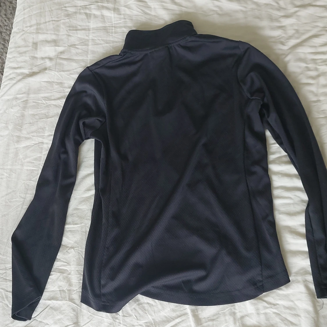 Svart tröja med dragkedja från CRW - 90