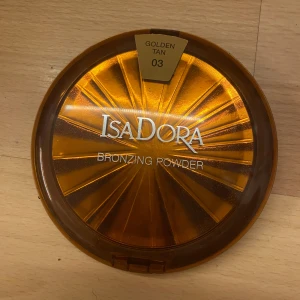 isadora bronser  - det är den stora så det är ganska mycket, ska flytta så säljer saker som inte kommer till användning :3 