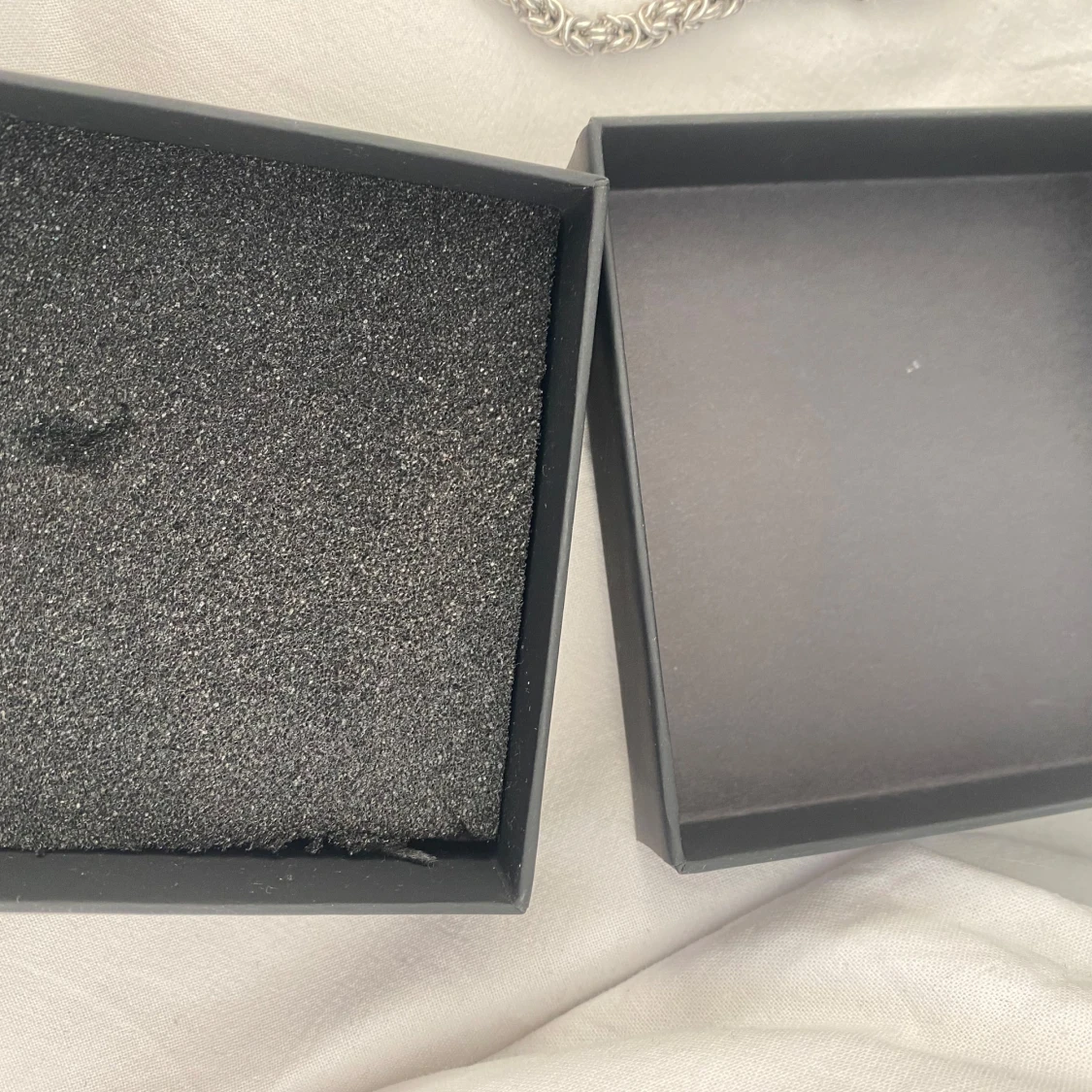 Silverfärgat halsband från Arock - 4