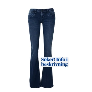 Söker! - Söker ultralowwrise bootcut jeans!! Kan betala runt priset 100kr i storlek 23/24/25 i midjan eller strl 32! Uppskattar bilder! Jag är runt 164 cm lång 💕