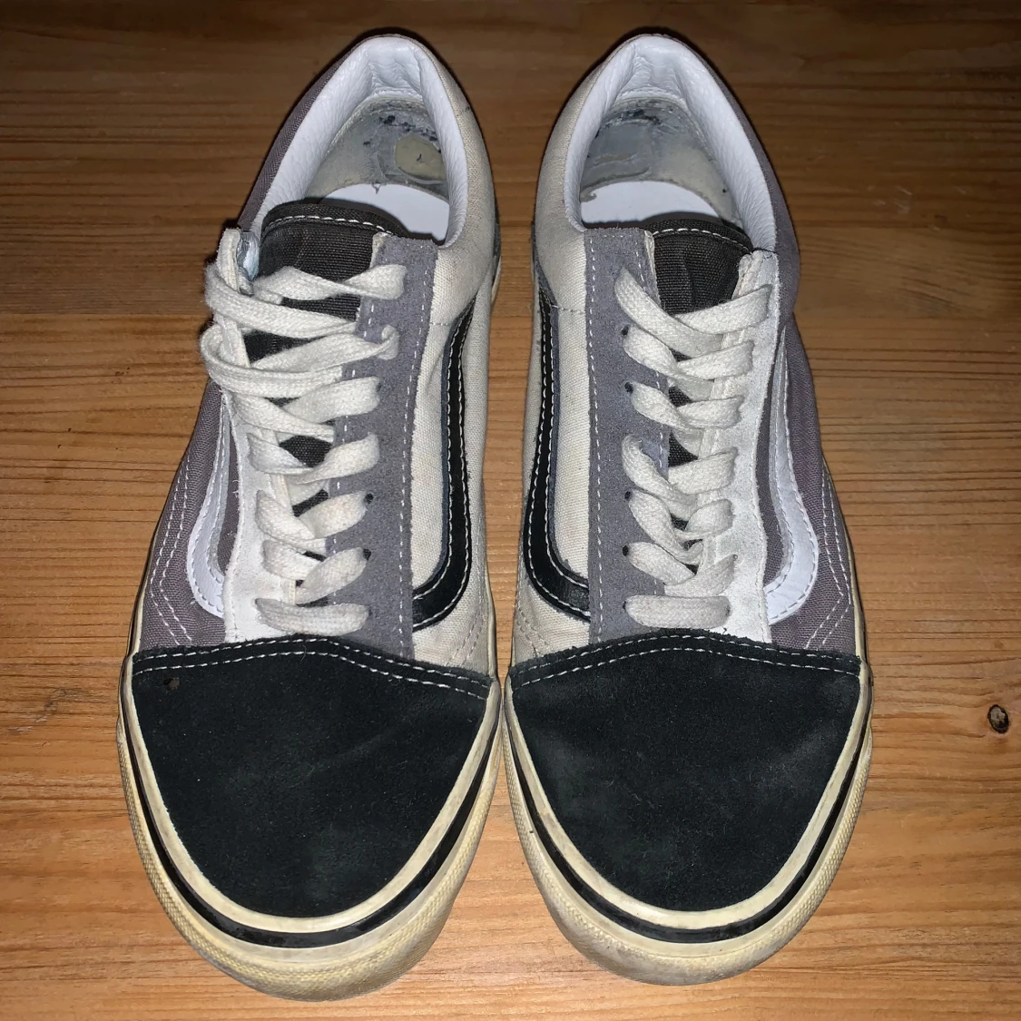 Vans sneakers i svart och grått