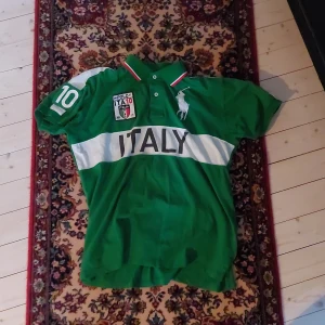 Ralph lauren pike - Italy ralph lauren pike väldigt snygg grön färg, storlek large