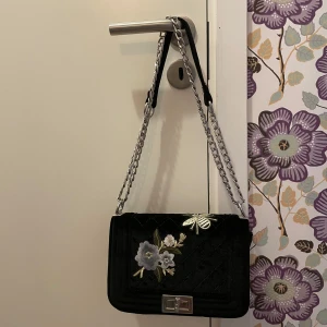 Fin handväska - Jätta gulligt och är i bra kvalitet! 