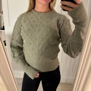 Stickad tröja  - Bra skick! Kom privat för fler bilder 🤍