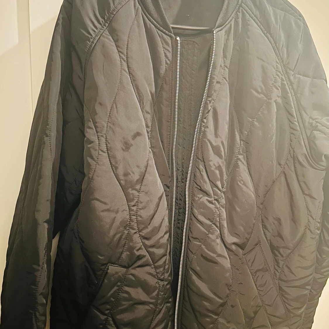 Svart quiltad jacka från xInt