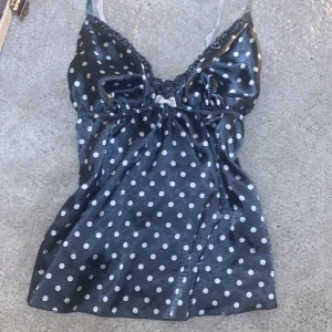 Linne - Jätte söt aldrig använt köpte secondhand i Amsterdam 
