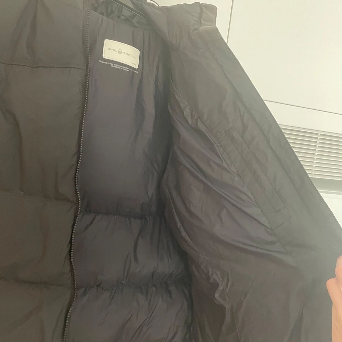 Svart dunjacka från Sail Racing - 92