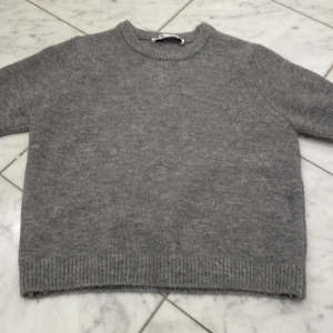 Kortärmad stickadtröja - Fin stickad tröja 🩷🩷