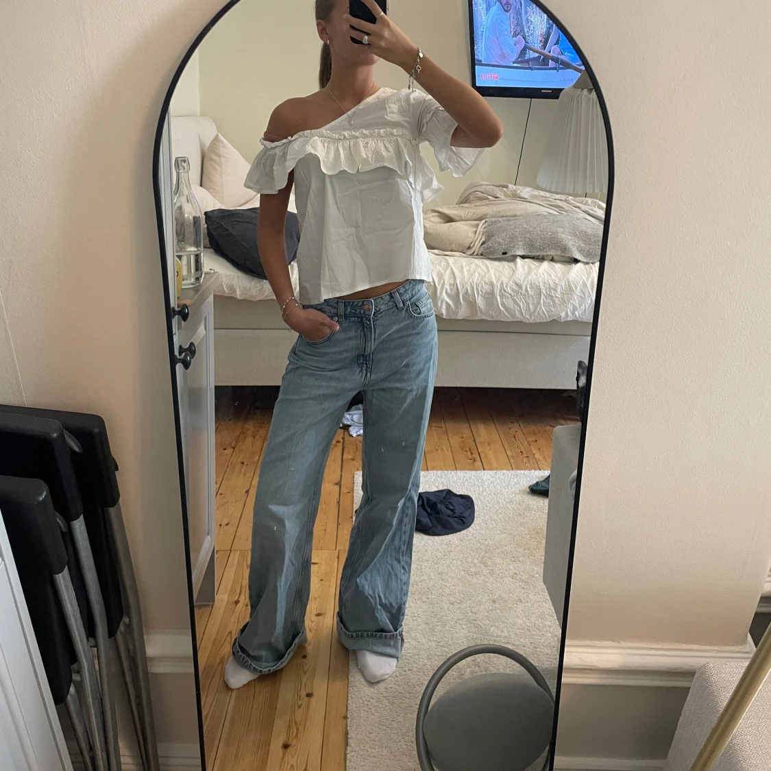 Fin blus/ topp med volanger - 91