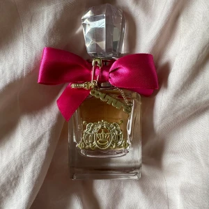Juicy Couture Viva La Juicy parfym - 50 ml, nypris 850 kr🩷