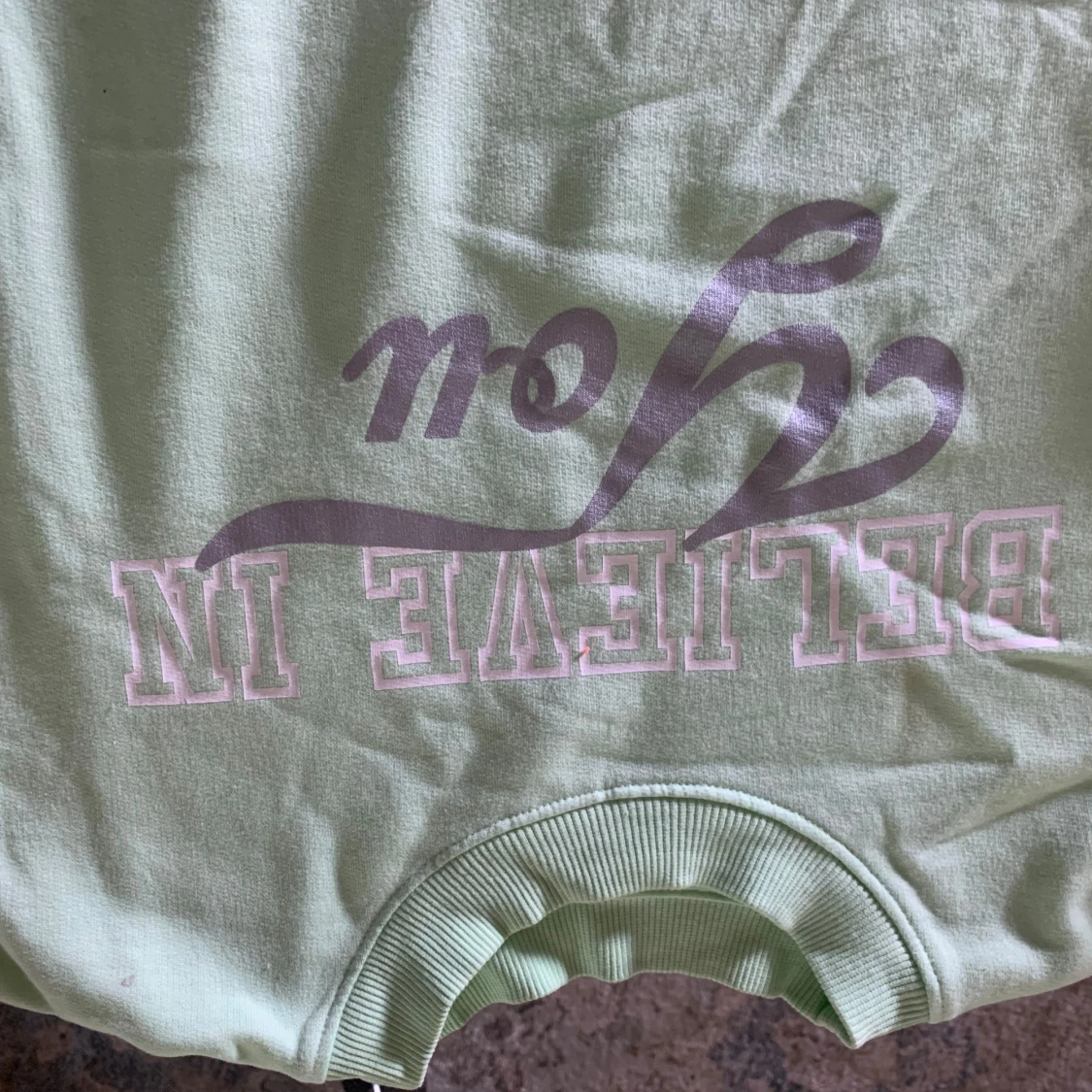 Ljusgrön sweatshirt med tryck - 90