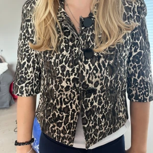 Leopard jacka - Superbra skick!