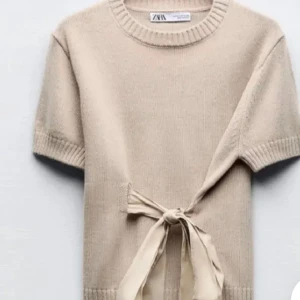 SÖKER ZARA TOPP!! - Hej söker denna zara toppen i strl xs / s hör gärna av er  !!!! 🥰🥰🥰