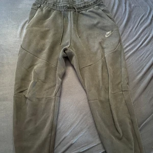 Tech flecce byxor  - Svarta tech flecce mjukisar 