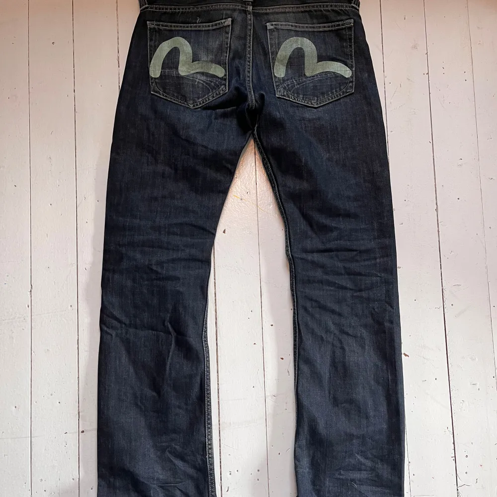 Riktigt sjuka evisu jeans!! Skick 9/10!! Hmu om due intresserad!! . Jeans & Byxor.