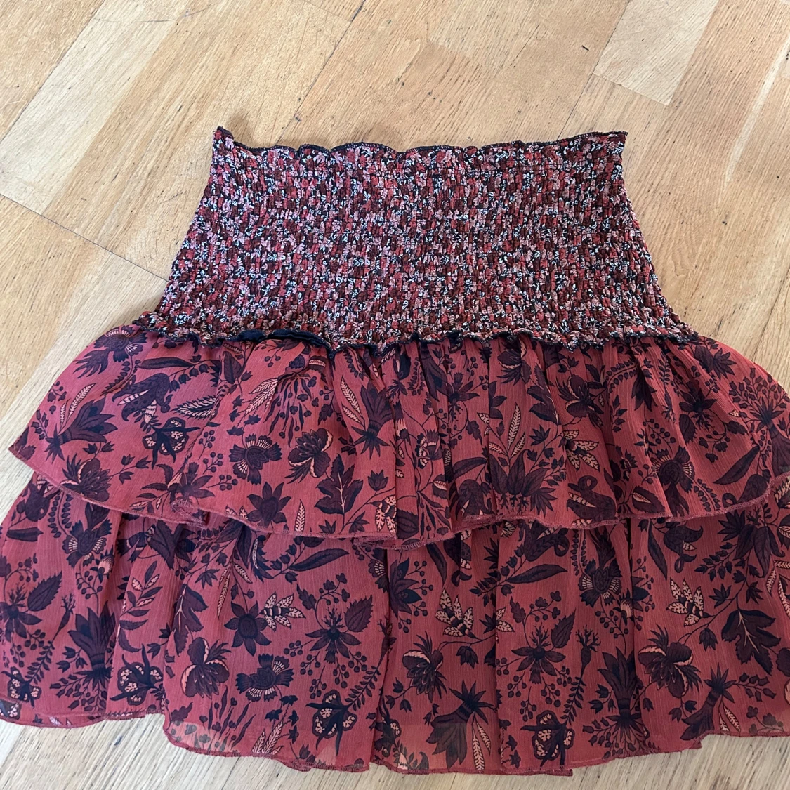 Blommig volangkjol från Zara - 90