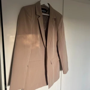 Beige blazer - Sitter som en S