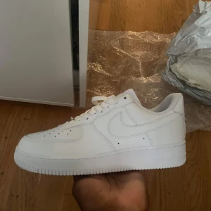 Airforce 1 - Säljer helt nya airforce i storlek 37-47