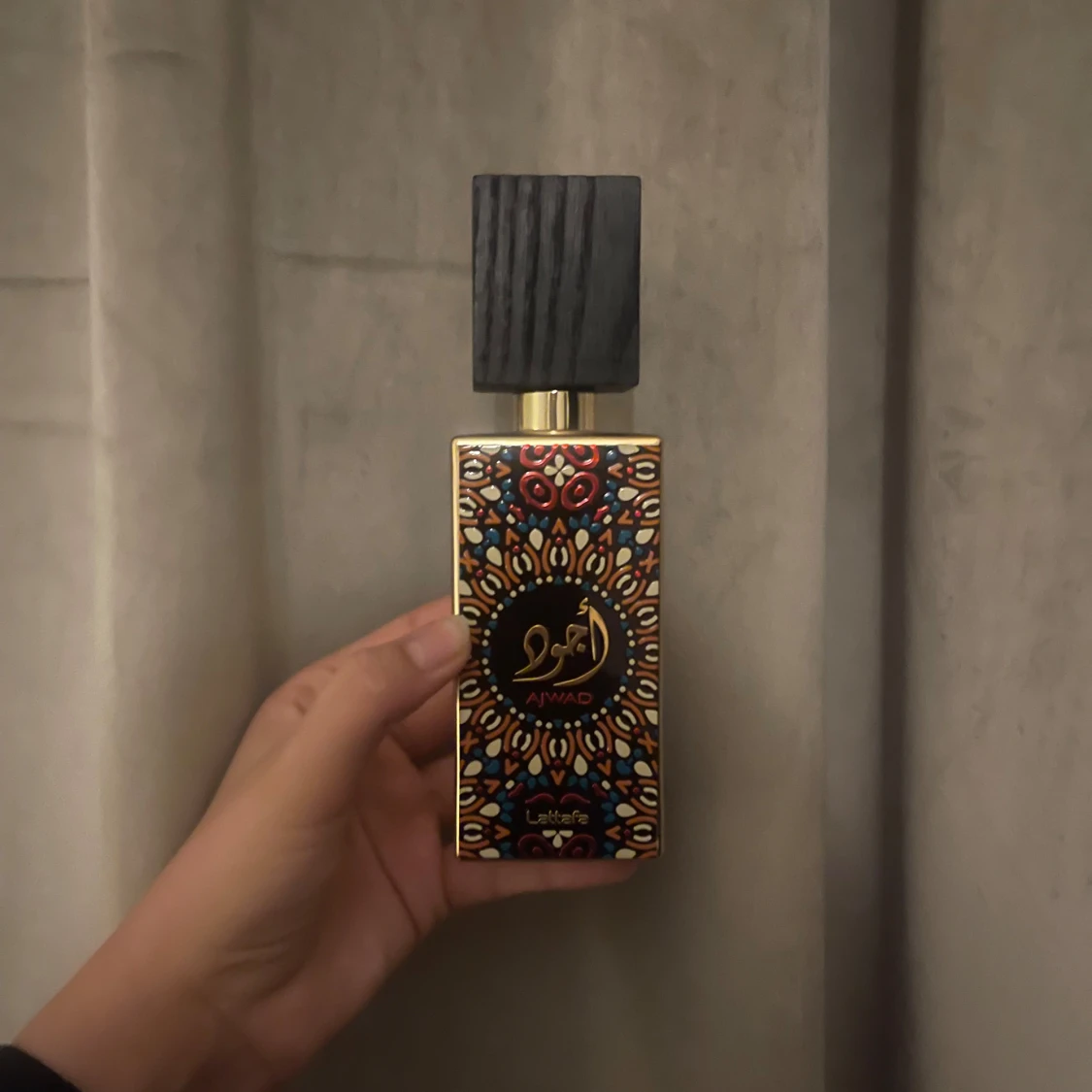 Ajwad parfym från Lattafa