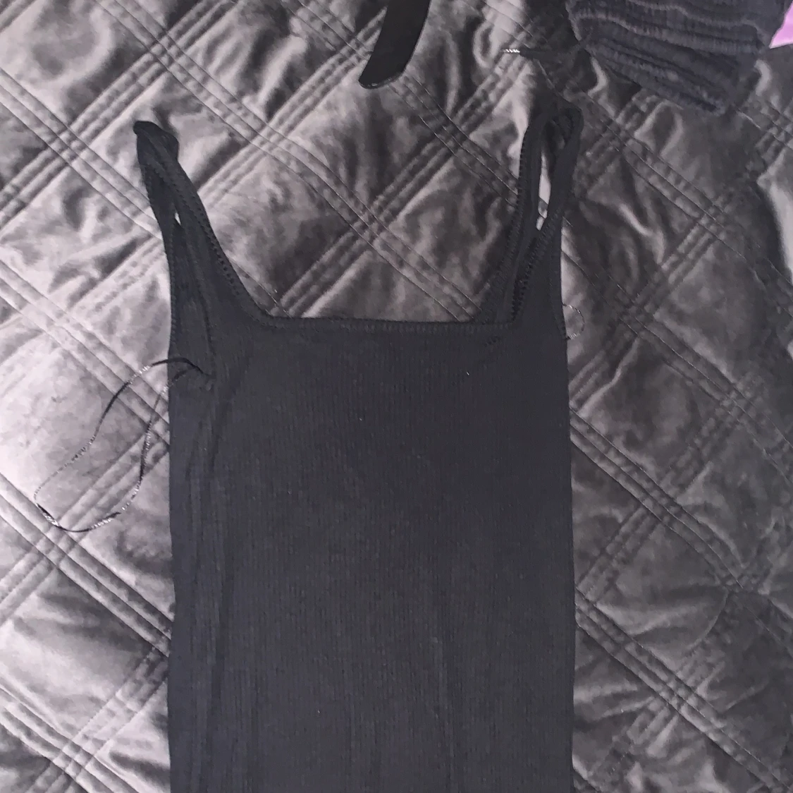 Svart ärmlös klänning från 157