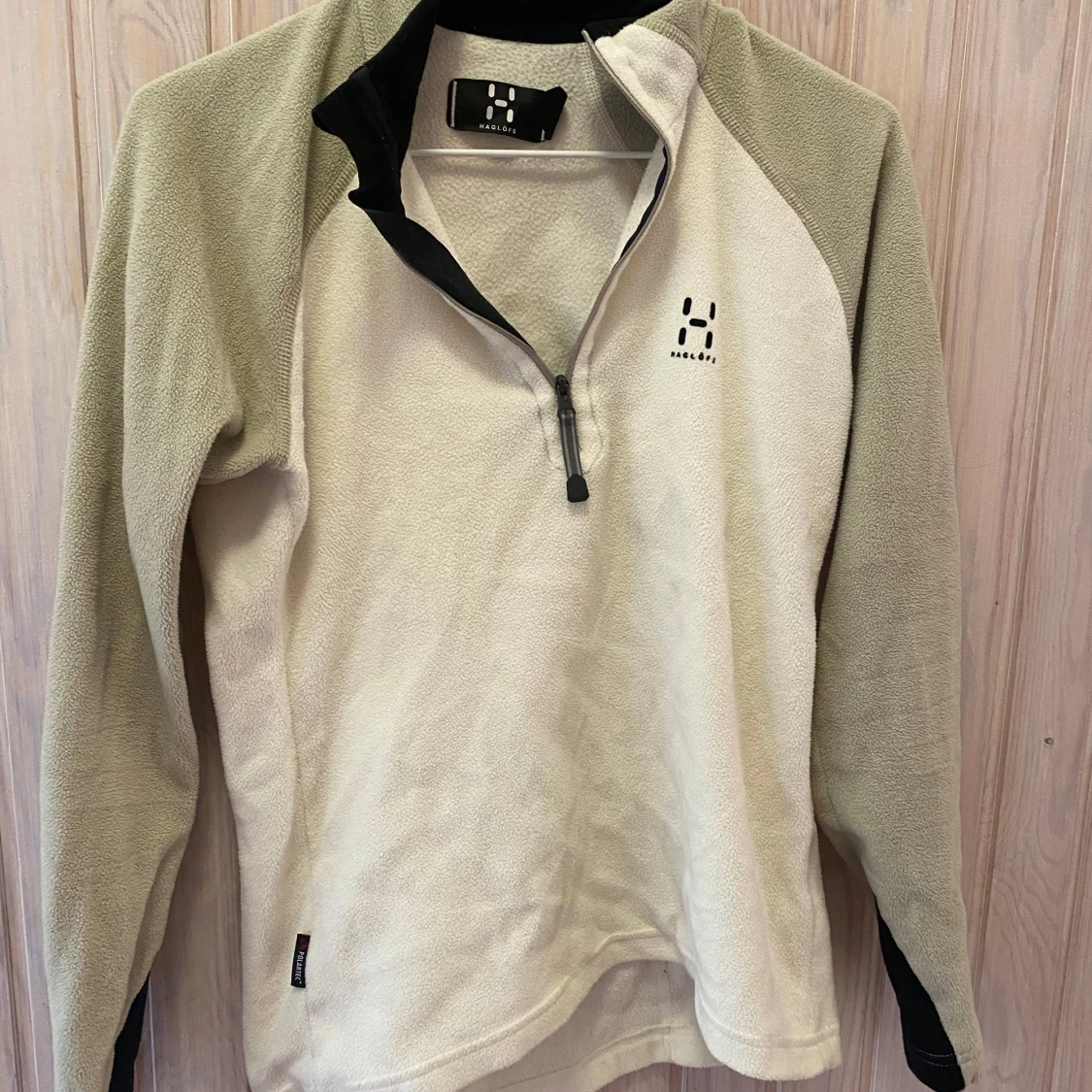 Beige fleece tröja från Haglöfs - 90