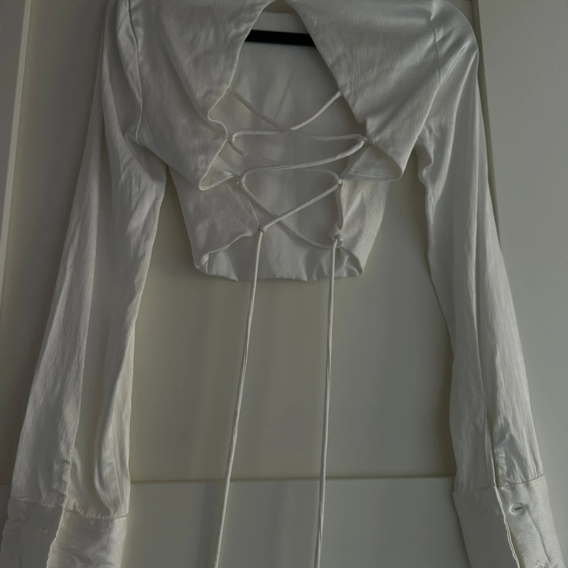 Vit långärmad topp