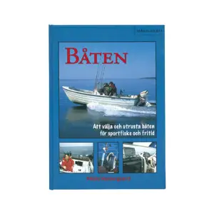 Detta är en sann faktabok om båten, dess utrustning, om navigation, säkerhet och vilket fiske som olika typer av båtar lämpar sig för. Författarens råd är att anpassa båtinnehav och fiske efter plånbok och ändamålet med båten.Småbåtsfisket ger inte bara sportfiskaren en möjlighet att fånga fiskar, som han/hon annars bara kunnat drömma om, utan båten ger också tillfällen till stämningsfull samvaro med familj och goda fiskevänner. Detta är en bok som man gång på gång kommer att använda som uppslagsverk, då den är sprängfylld av viktig fakta om båtmodeller, instrument, båtinredning speciellt lämpad för fiske, trailrar, säkerhet ombord samt hur man färdas till sjöss. Tillsammans med boken 