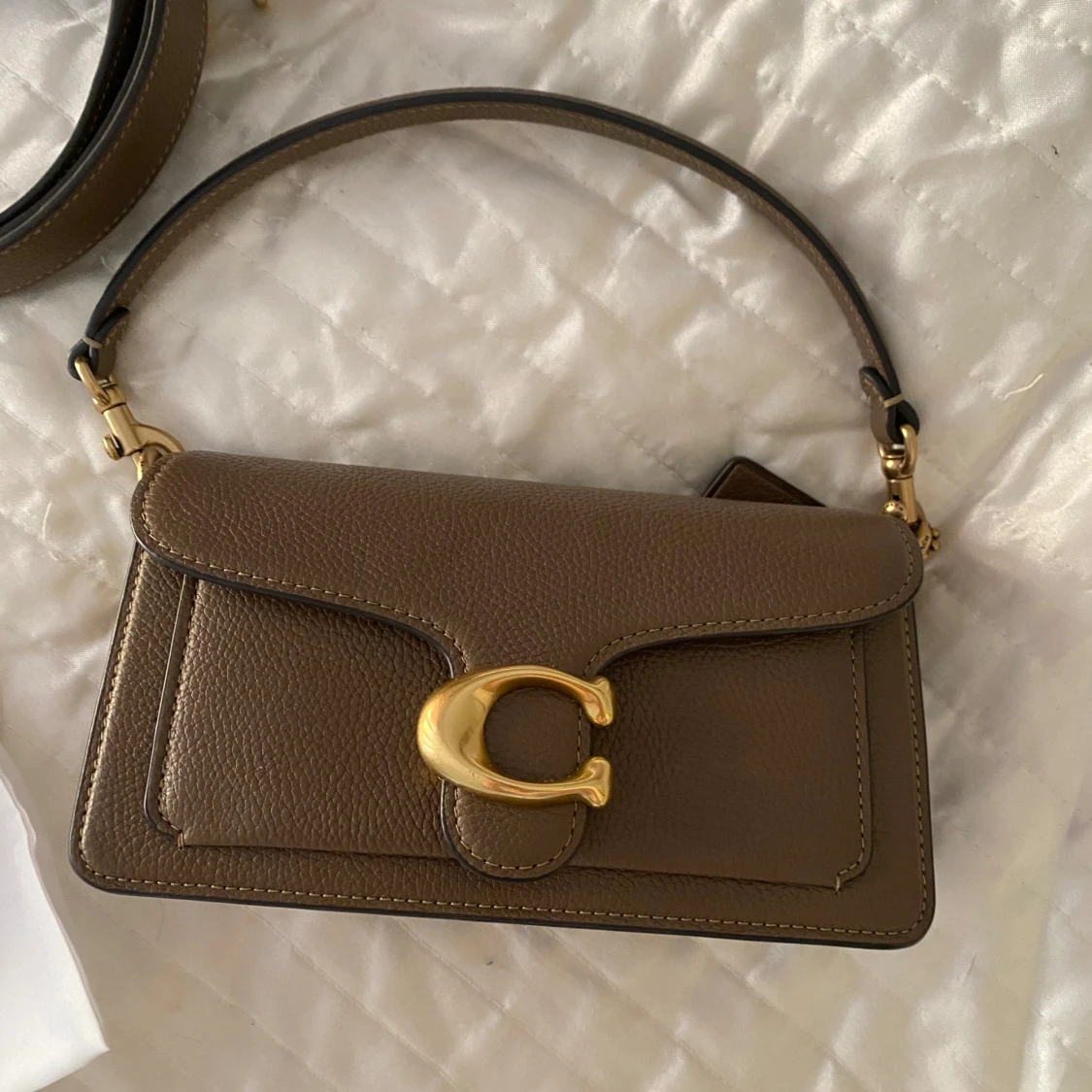 Brun axelväska från Coach