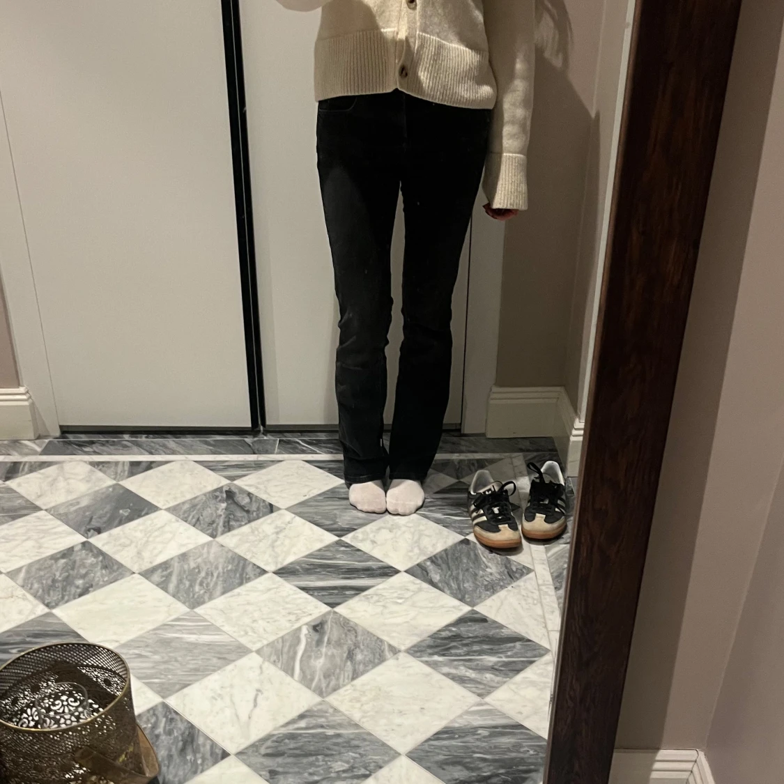 Svarta bootcutjeans - 1