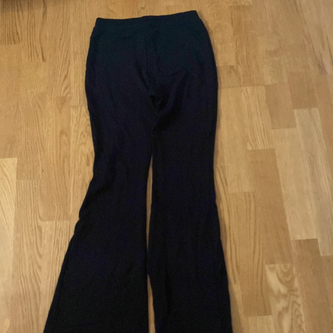 Svarta byxor från Lindex - 1