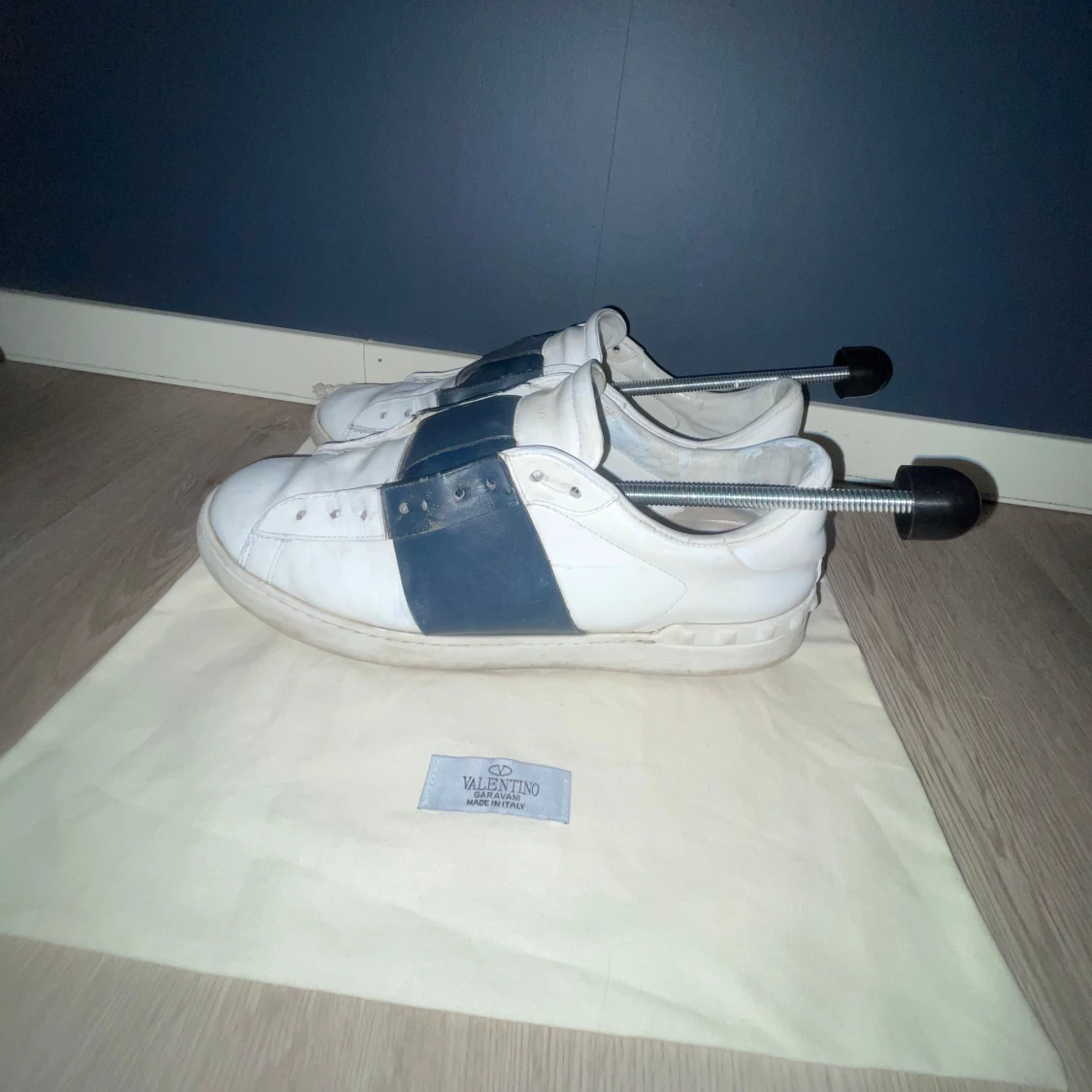 Valentino open i vitt och blått - 2