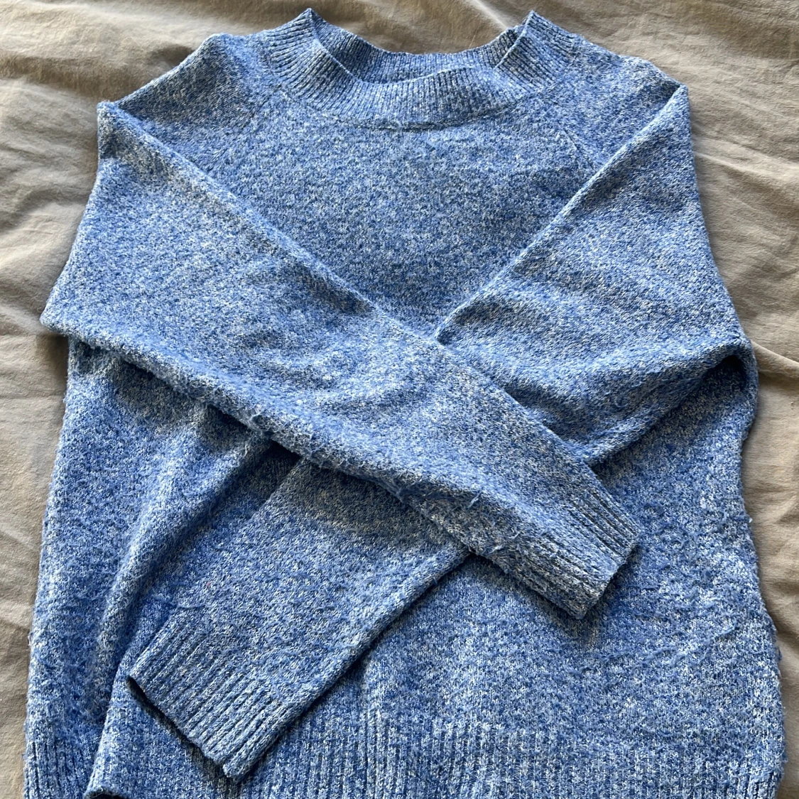 Blå stickad tröja från Vero Moda - 1