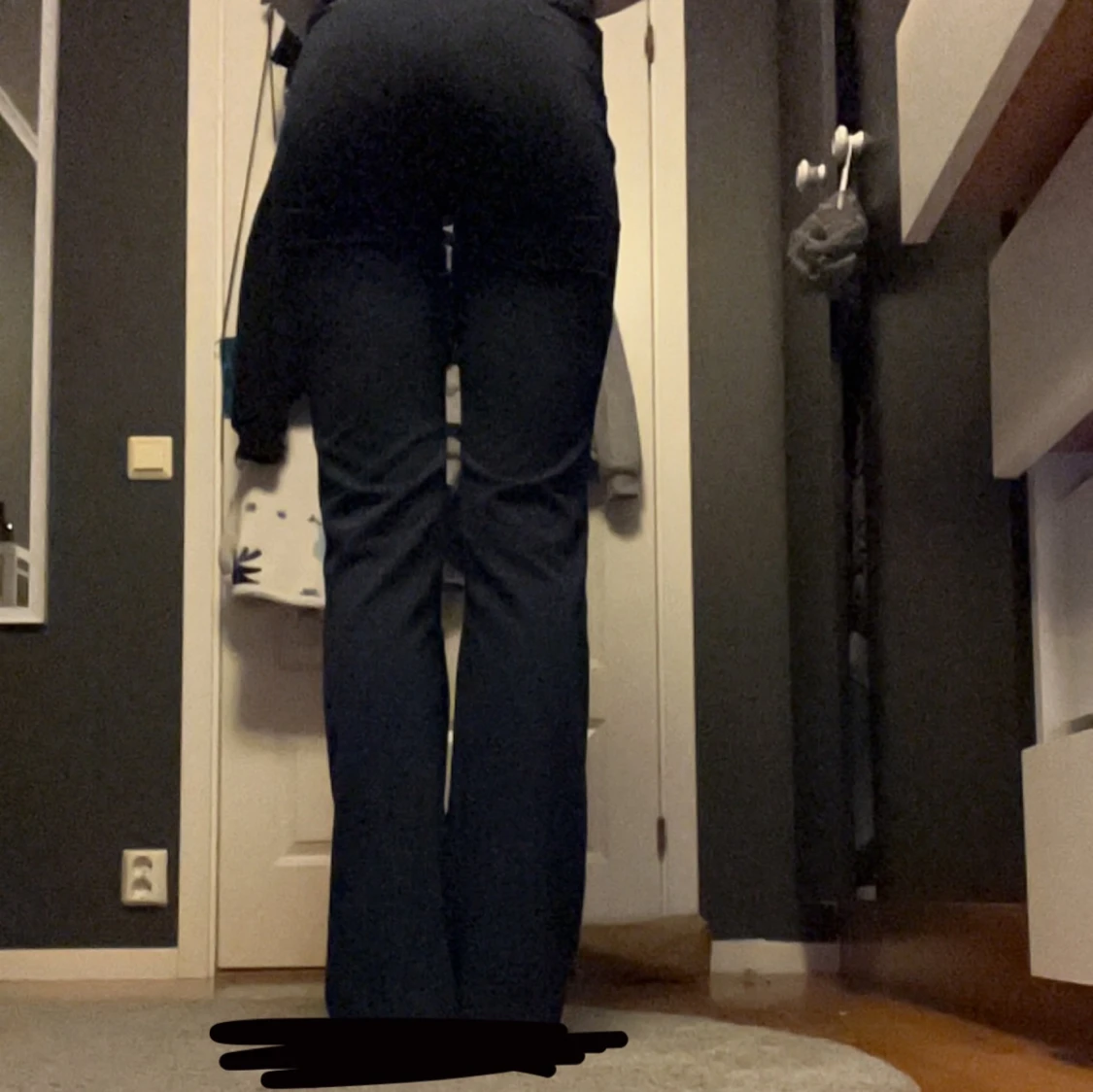 Svarta bootcut byxor - 1