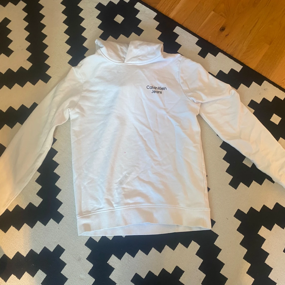 Vit hoodie från Calvin Klein Jeans