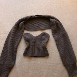 Ribbad topp och kofta - Snygg topp med matchande kofta från Shein. Använder ej längre 💕