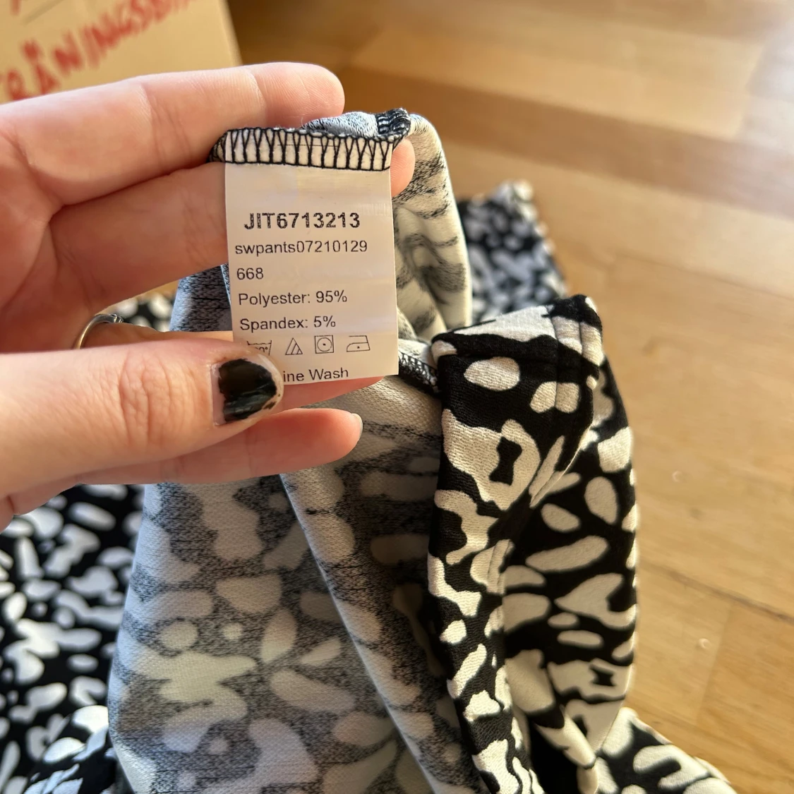 Svartvita mönstrade byxor Shein - 92