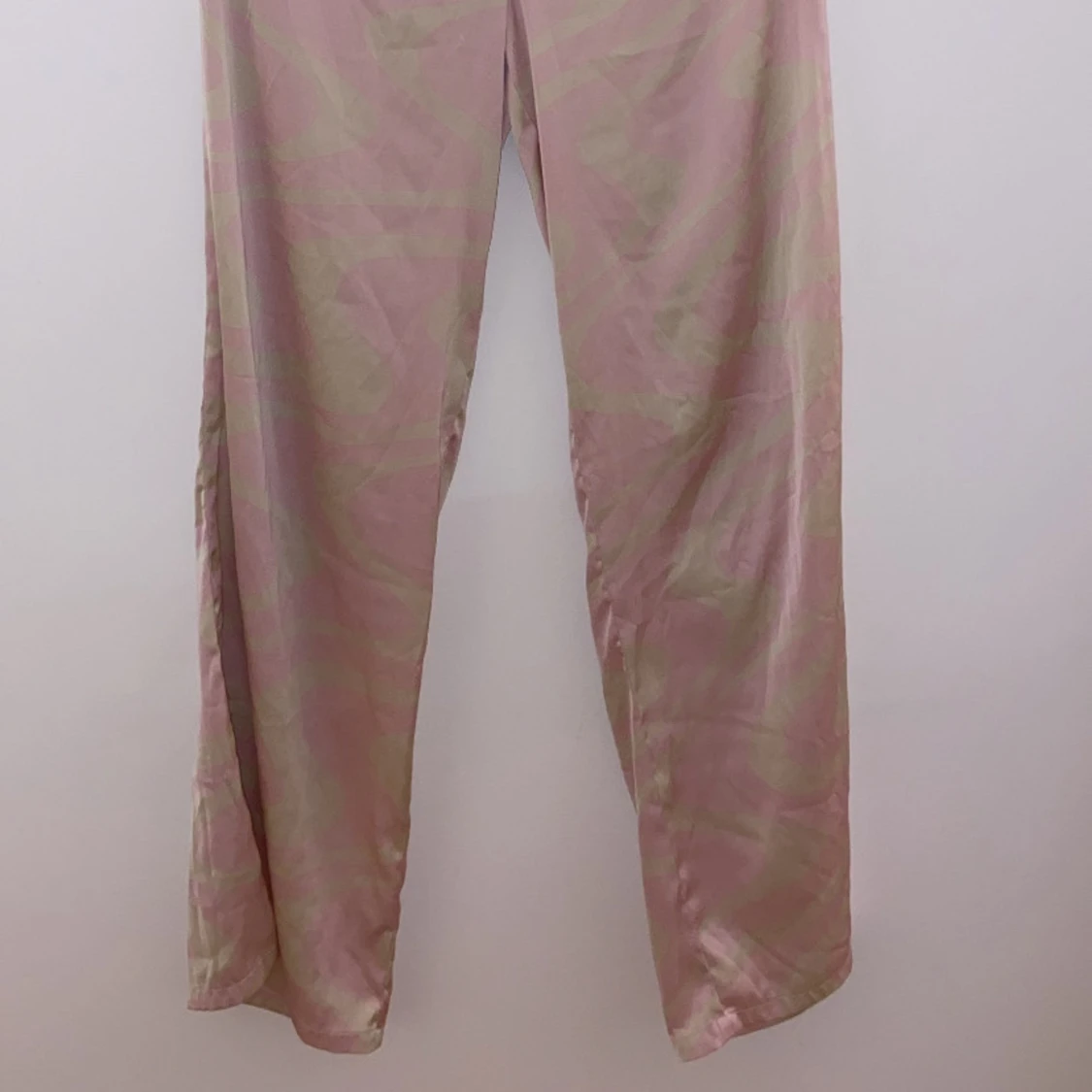 Rosa byxor med mönster - 90