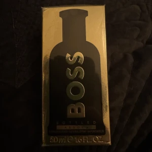 BOSS Bottled Absolute Eau de Parfum 50ml - Inplastad, oöppnad. Sealed, not opened. 