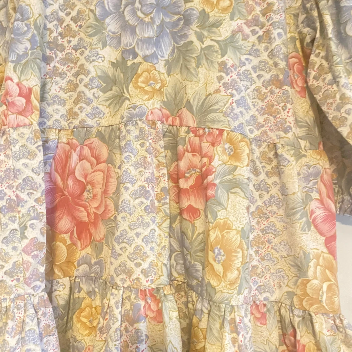 Blommig klänning  - 93