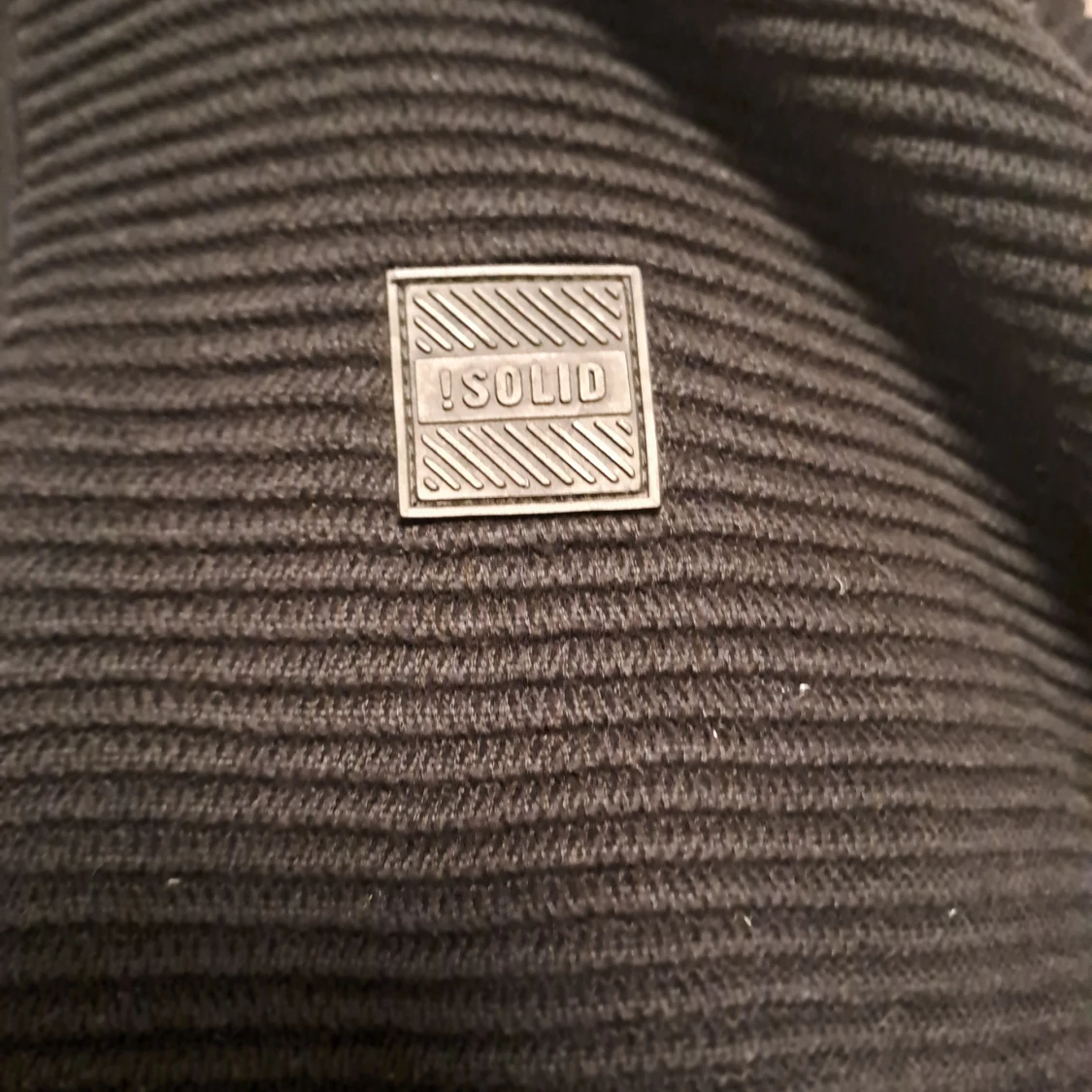 Svart stickad tröja från !Solid - 92