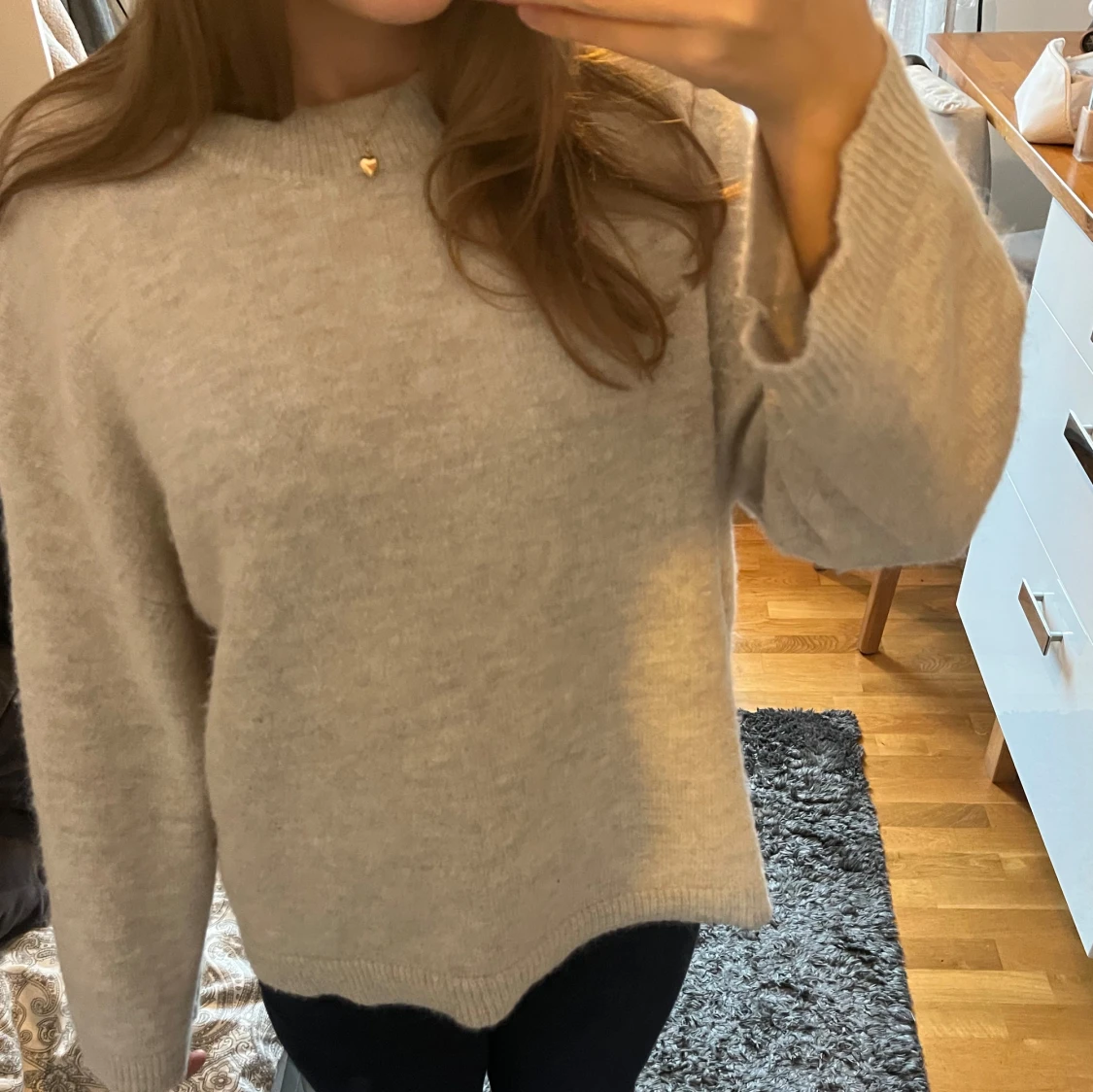 Beige stickad tröja - 90