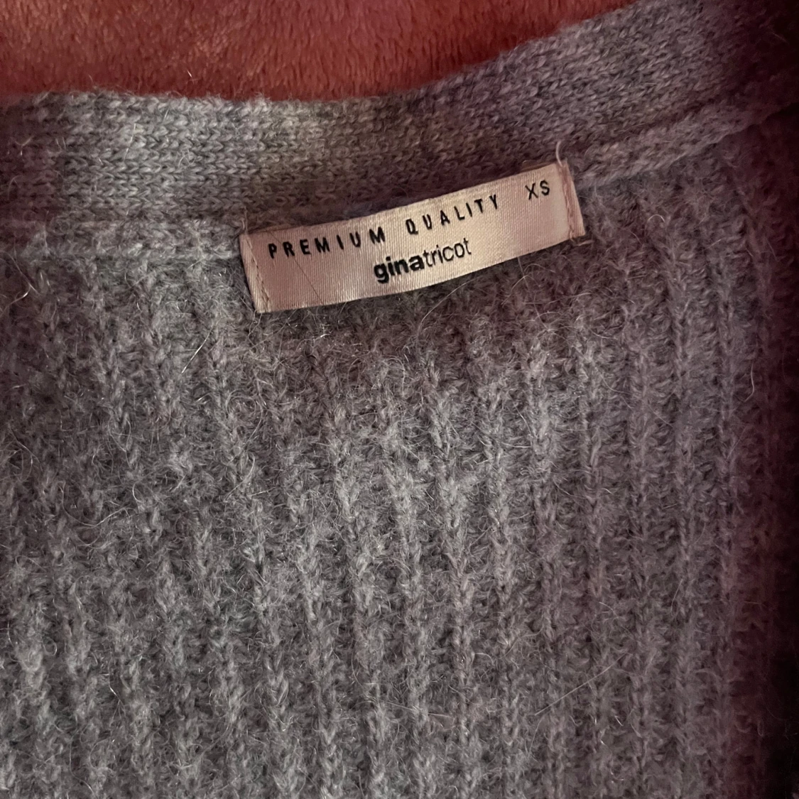 Grå kofta från Gina Tricot - 90