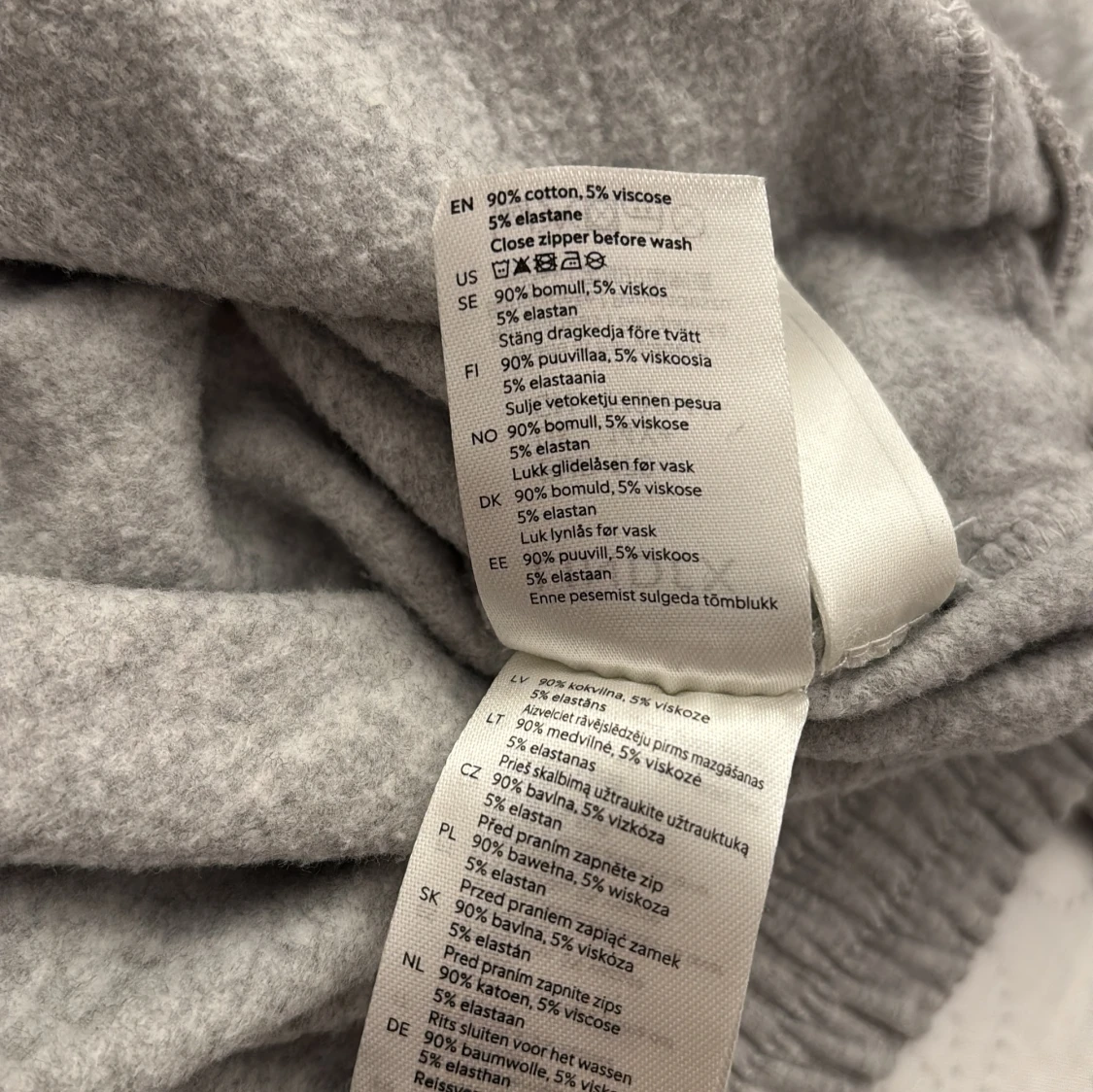 Grå hoodie från Lindex - 92