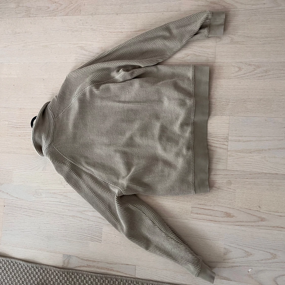 Beige manchesterjacka från Weekday - 90