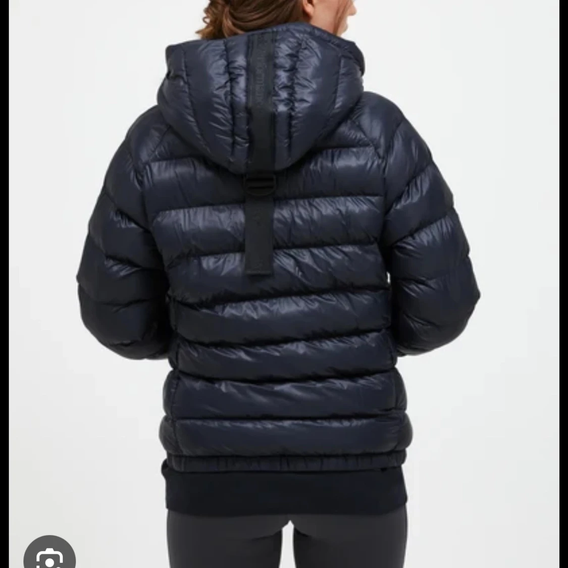 Svart dunjacka från Peak Performance - 1