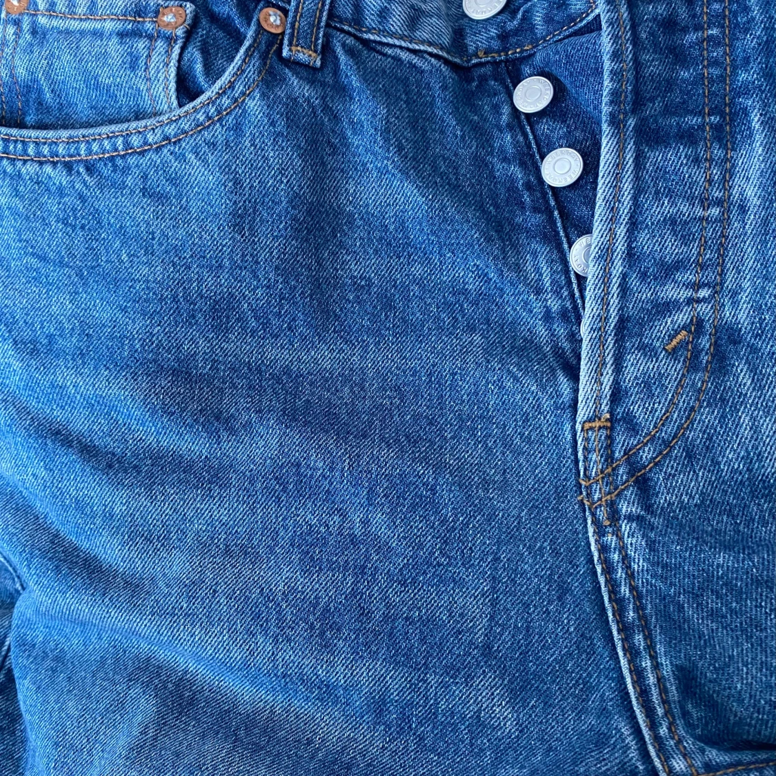 Weekday Space Relaxed Straight Jeans 90s Blue - Mellanblå stl 28/32 - 91