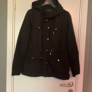 Snygg Vera Moda jacka  - Jacka som inte har större deffekter