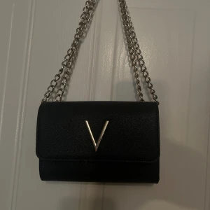 Valentino väska - Säljer min Valentino väska.  