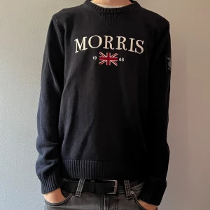 Morris Tröja - Fin Morris tröja i 100% bomull. Använd ett fåtal gånger så skicket är 9/10. 