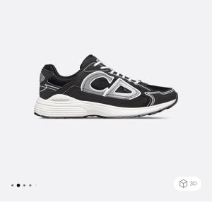 Dior b30 - Säljer mina äkta dior b30 då jag tänker köpa nya. Köpta begagnade så tyvärr ej kvitto Serie nummer finns i skon så det ska ej vara något problem med verifiering. Och om du kan skor så ser du skillnaden men tveka inte med att höra av dig för frågor😁👍